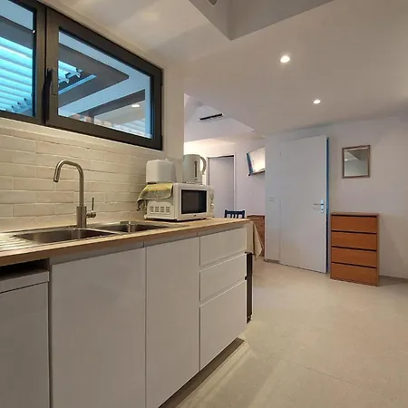 3 Bedroom Beautiful In * Meschers-sur-Gironde