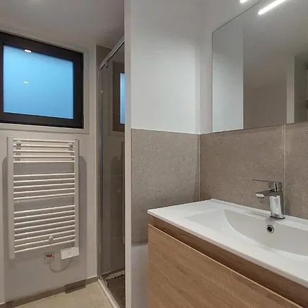 3 Bedroom Beautiful In Сasa de vacaciones *