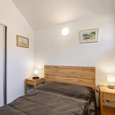 3 Bedroom Beautiful In Meschers-sur-Gironde