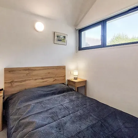 3 Bedroom Beautiful In Сasa de vacaciones Meschers-sur-Gironde