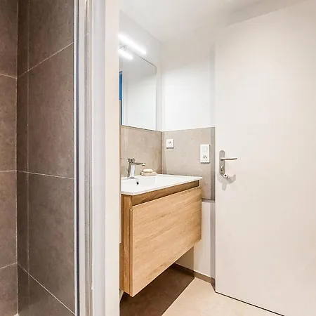 Сasa de vacaciones 3 Bedroom Beautiful In Meschers-sur-Gironde