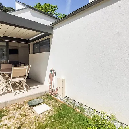 Сasa de vacaciones 3 Bedroom Beautiful In *